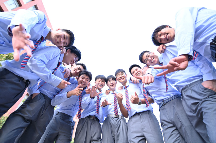 如何高水平薪資就業(yè)？這有一本新華秘籍！