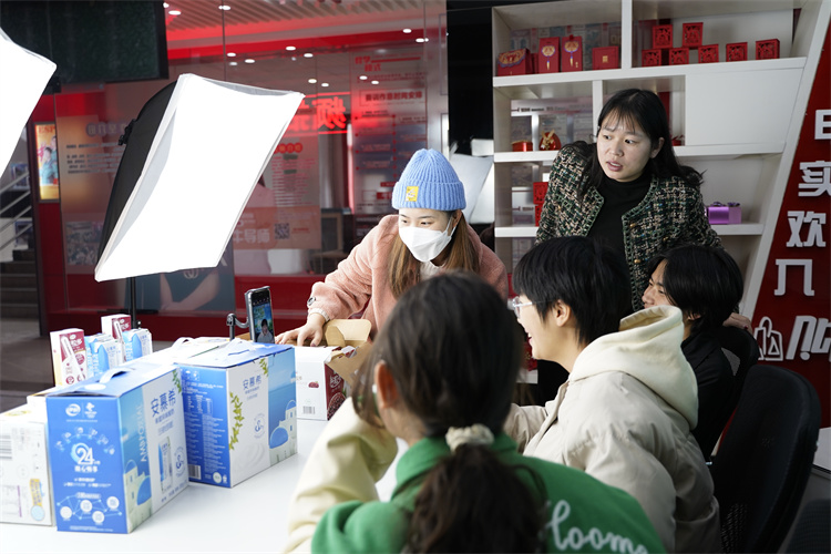 四川新華“雙十二”教育嘉年華系列活動火爆來襲?！