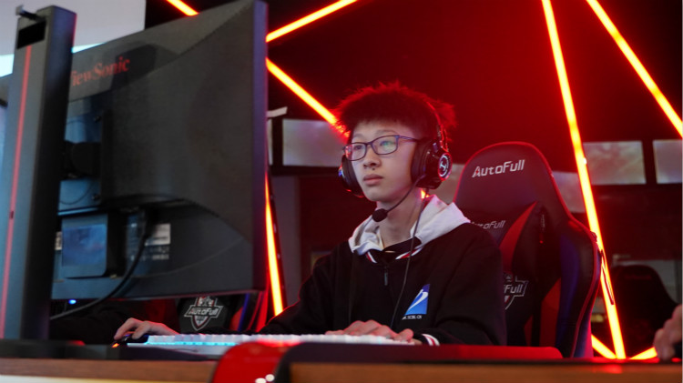 年底想學技術(shù)，為什么要選新華？