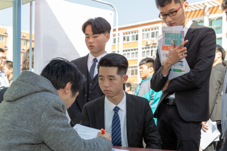 年底想學技術(shù)，為什么要選新華？