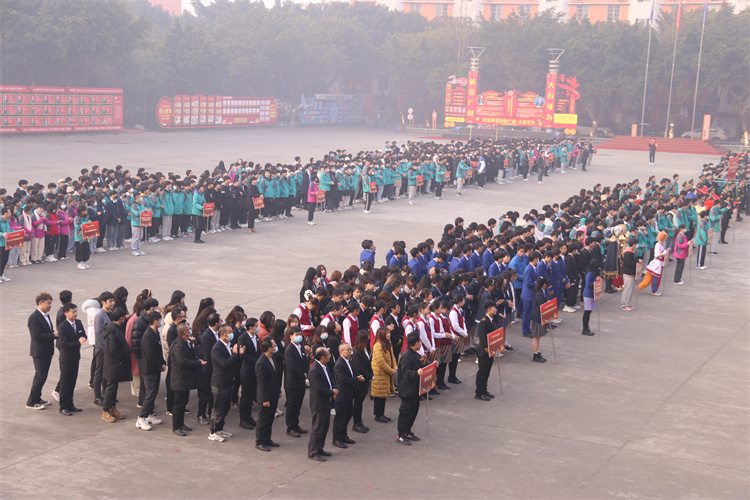 超“燃”運(yùn)動會！成都新華冬季運(yùn)動會“圖”擊現(xiàn)場！