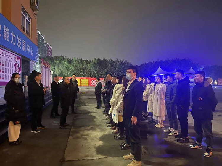 心系新生 關(guān)心慰問|校領(lǐng)導(dǎo)走訪慰問2022級新生