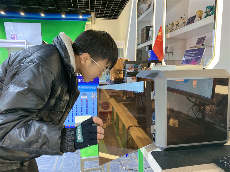 打工太辛苦擇校再讀，用技術(shù)與實(shí)力逆襲