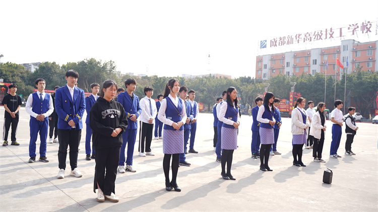 國(guó)防風(fēng)采！新華國(guó)防少年不怕練！