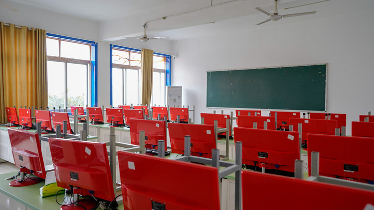 成都新華高級技工學(xué)校升格儀式即啟幕！優(yōu)勢有哪些？