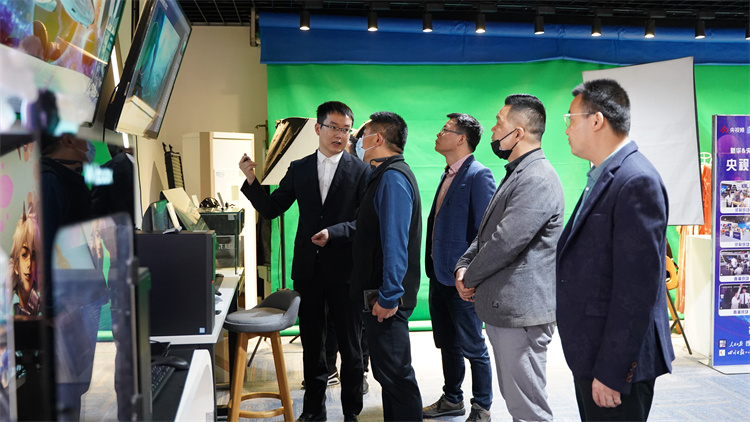 熱烈歡迎智能制造企業(yè)走進(jìn)成都新華交流學(xué)習(xí)指導(dǎo)！