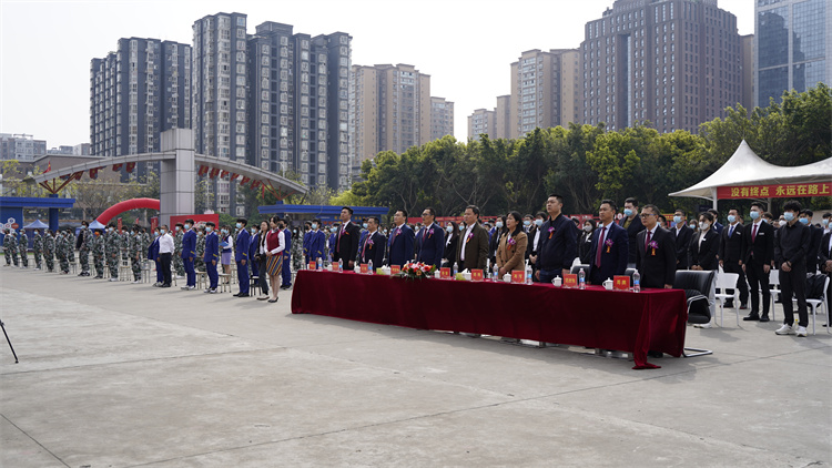 新起點(diǎn)再出發(fā)|成都新華高級技工學(xué)校升格揭牌儀式盛大啟幕！