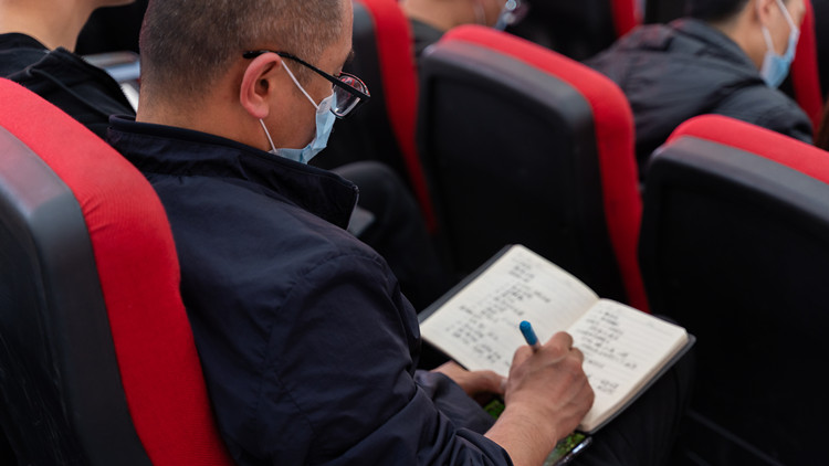 新華大講堂|加強(qiáng)師資力量建設(shè)，共建強(qiáng)校師資團(tuán)隊(duì)