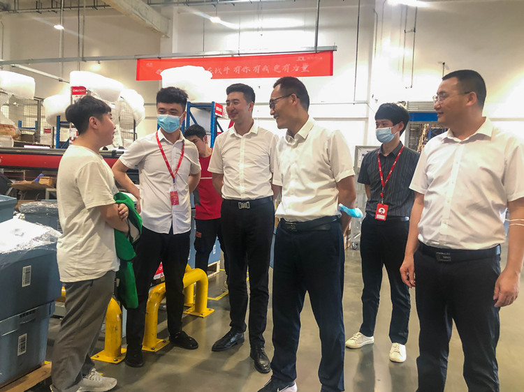 新華學(xué)子赴京東實(shí)習(xí)，實(shí)地感受工作魅力