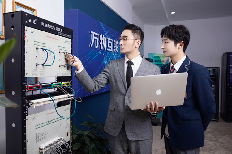 就業(yè)寒潮來襲，新華這類人才卻被市場(chǎng)熱搶！