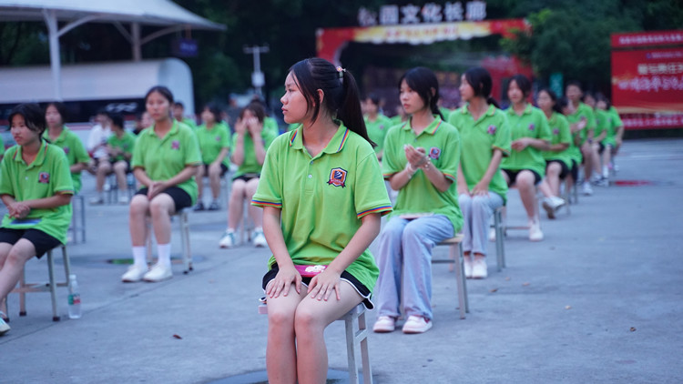 我校年度十佳創(chuàng)就業(yè)之星頒獎(jiǎng)盛典圓滿禮成