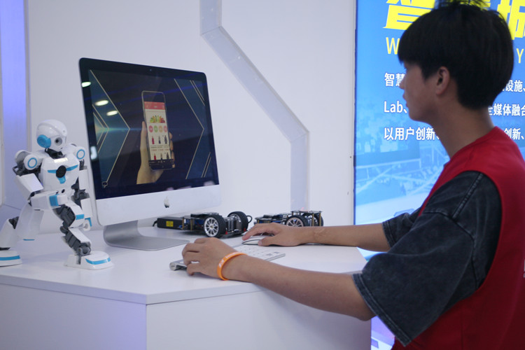 成功學(xué)子|明心見性，技藝則一