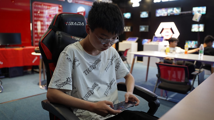 新生學(xué)子|不負(fù)青春，不負(fù)自我