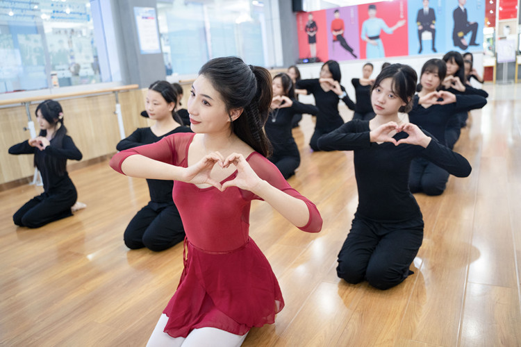 開學(xué)季，新華有話對(duì)你說(shuō)......