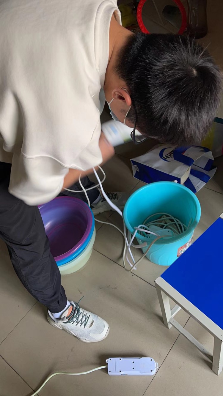 筑牢安全防線，建設(shè)新華校園