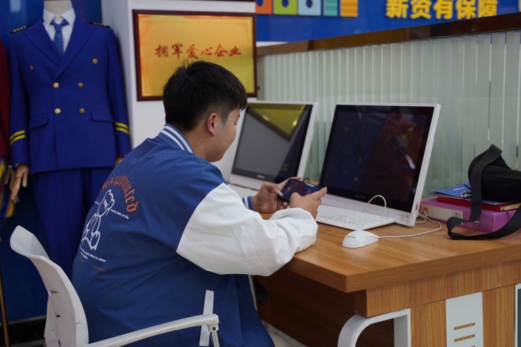 新生故事|逐夢電競,共赴賽場