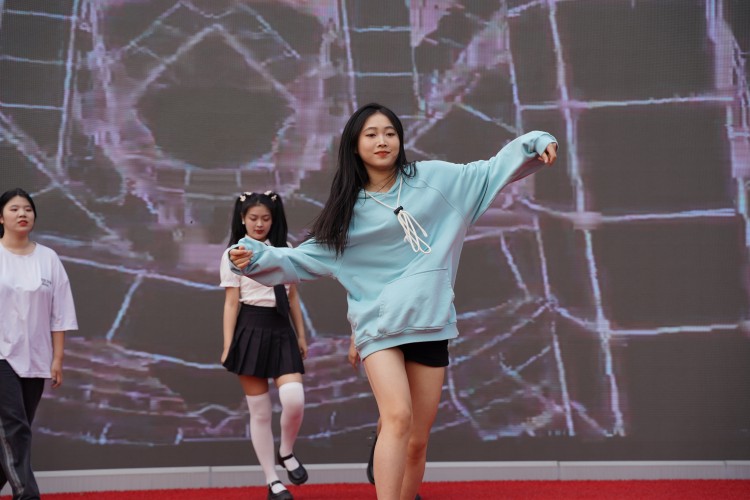 嗨翻全場(chǎng)！新華雙十一活動(dòng)火爆來(lái)襲 ！