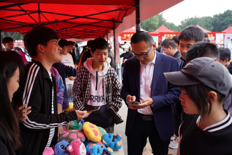 嗨翻全場(chǎng)！新華雙十一活動(dòng)火爆來(lái)襲 ！