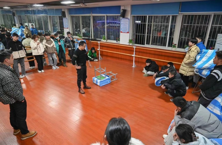 乘風(fēng)遠(yuǎn)航啟新程，春華秋實(shí)繪藍(lán)圖