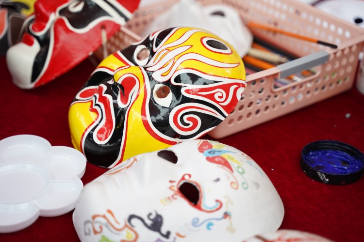 卯兔接福鬧元宵，遺風(fēng)佳韻匯佳節(jié)