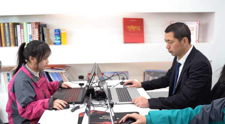 VR建筑專業(yè)學(xué)姐告訴你：成績(jī)不是一切！真技術(shù)更是真本事