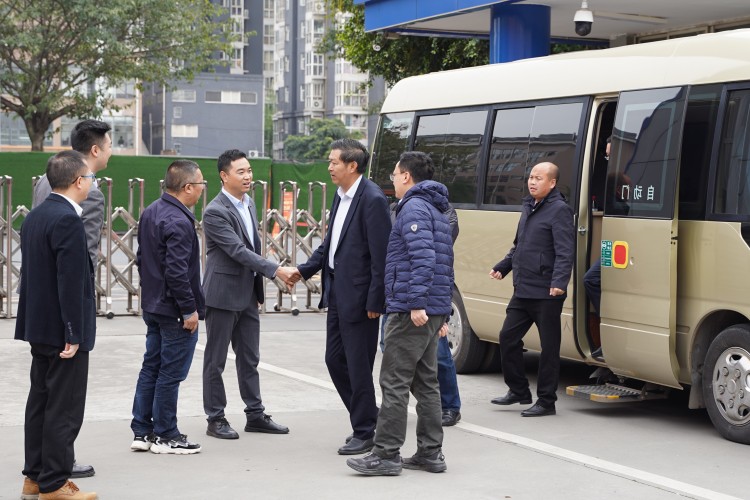 調研促發(fā)展，攜手育青苗