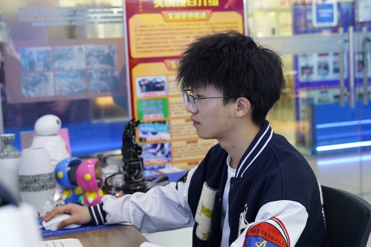 優(yōu)秀學(xué)子|全新起點(diǎn)，再度逐夢(mèng)