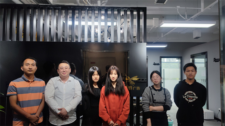 心系學子每一步，就業(yè)回訪送真情