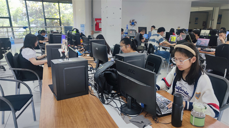 心系學子每一步，就業(yè)回訪送真情