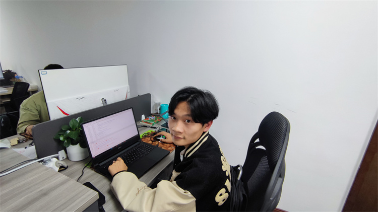 心系學子每一步，就業(yè)回訪送真情