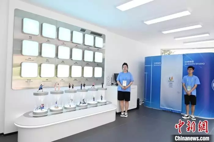 成都大運(yùn)會(huì)"機(jī)器人總動(dòng)員”