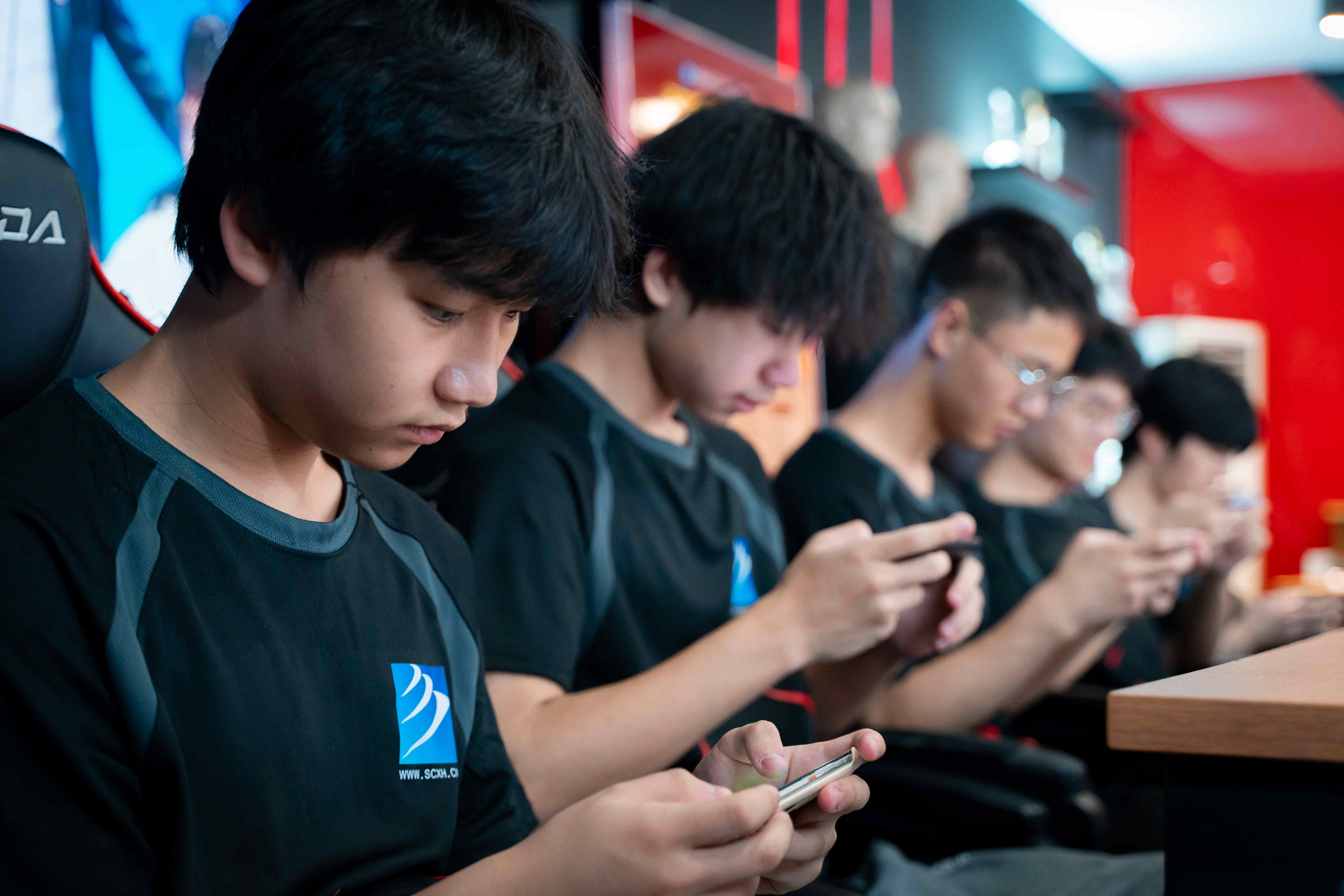 激情燃燒，王者榮耀戰(zhàn)歌嘹亮！