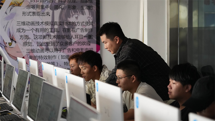 新華國賽技能之光——教師選手靳洋