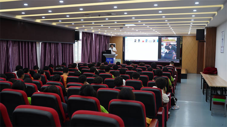 軍訓(xùn)后開學(xué)第一周，一起來看活力滿滿的大家