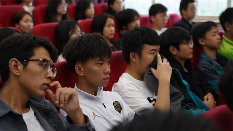 軍訓(xùn)后開學(xué)第一周，一起來看活力滿滿的大家