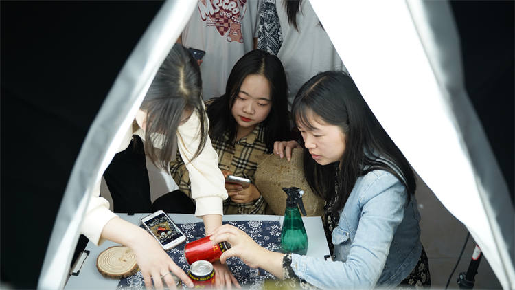 軍訓(xùn)后開學(xué)第一周，一起來看活力滿滿的大家