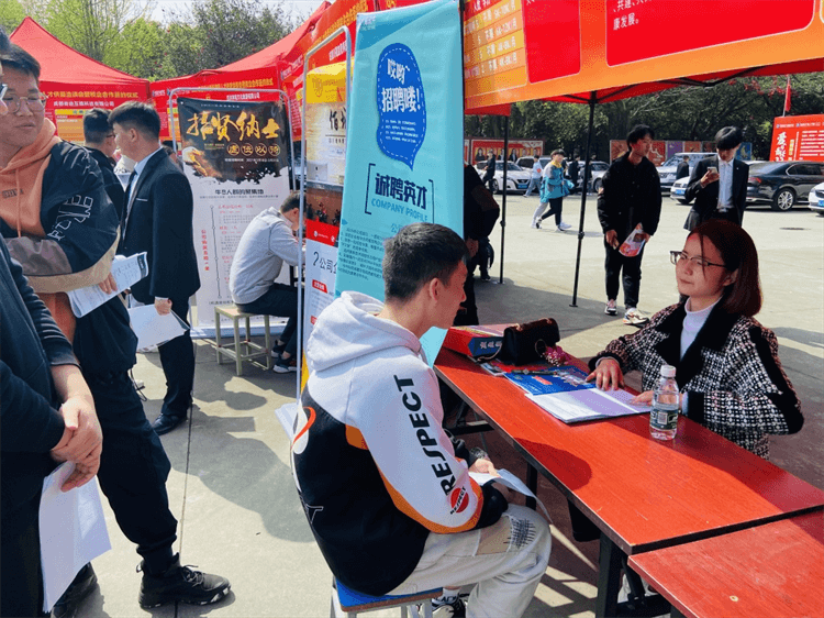 初高中生后悔輟學(xué)打工，如何才能重啟校園之旅