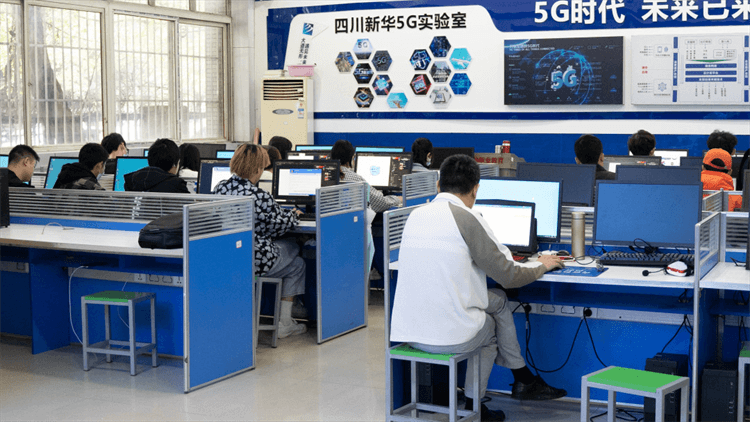 初高中生后悔輟學(xué)打工，如何才能重啟校園之旅