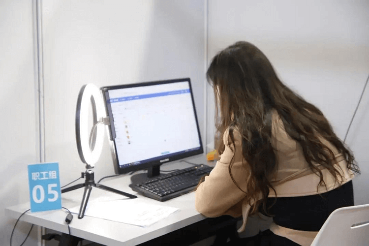 獲獎+1！！成都新華老師又又又獲獎啦！