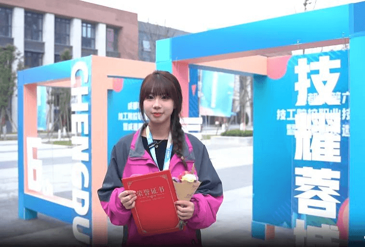 采訪獲得互聯(lián)網營銷賽項獎項的她們