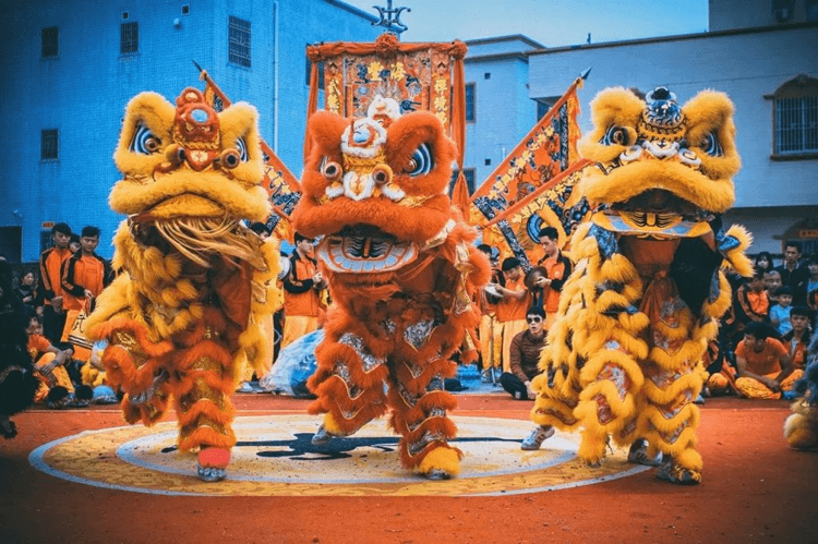 猜燈謎、游園會、舞獅…成都新華邀你來歡度元宵