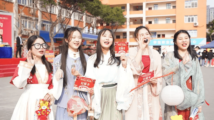 猜燈謎、游園會、舞獅…成都新華邀你來歡度元宵