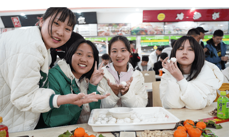 猜燈謎、游園會、舞獅…成都新華邀你來歡度元宵