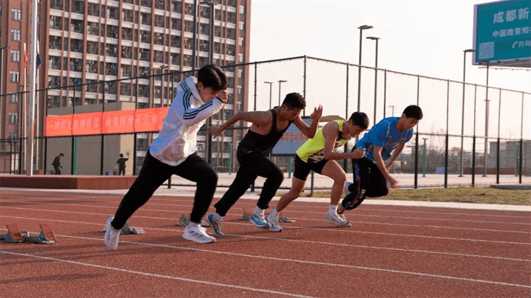 孩子不想上學(xué)，選擇打工還是來成都新華學(xué)技術(shù)