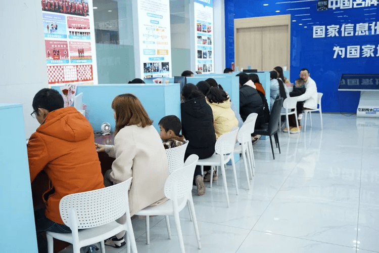 職教面對(duì)面，成都新華330咨詢周來(lái)啦！