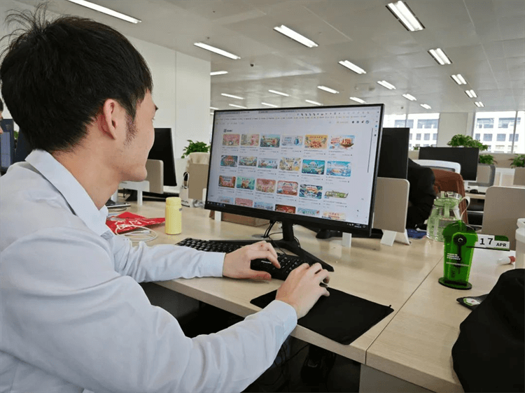 成功學(xué)子—楊澤醒|行遠(yuǎn)自邇，篤行不怠