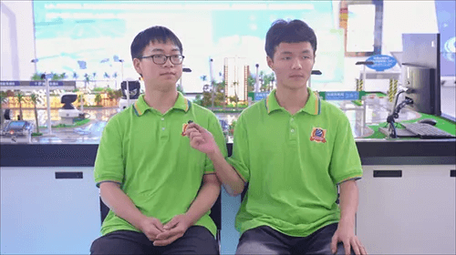 新華青年說—關(guān)于青春，來看新華學(xué)子怎么說