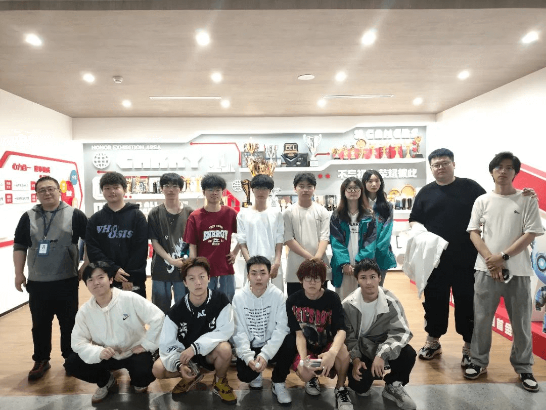 擔(dān)心畢業(yè)即失業(yè)？看成都新華如何保障學(xué)子就業(yè)