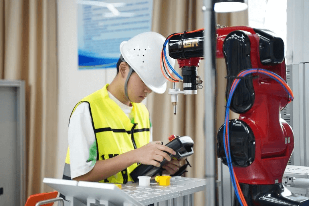 這6類同學(xué)別錯過成都新華秋季最后補錄機會