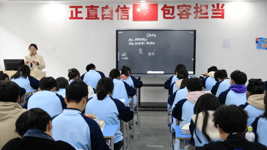 在嚴(yán)峻的就業(yè)環(huán)境中，為什么職校生